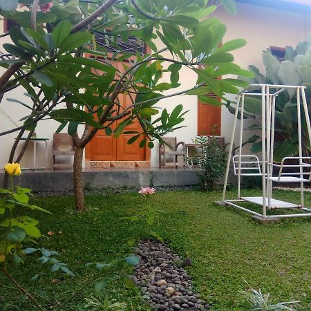 Surakarta  Doeloerkoe Homestay מראה חיצוני תמונה