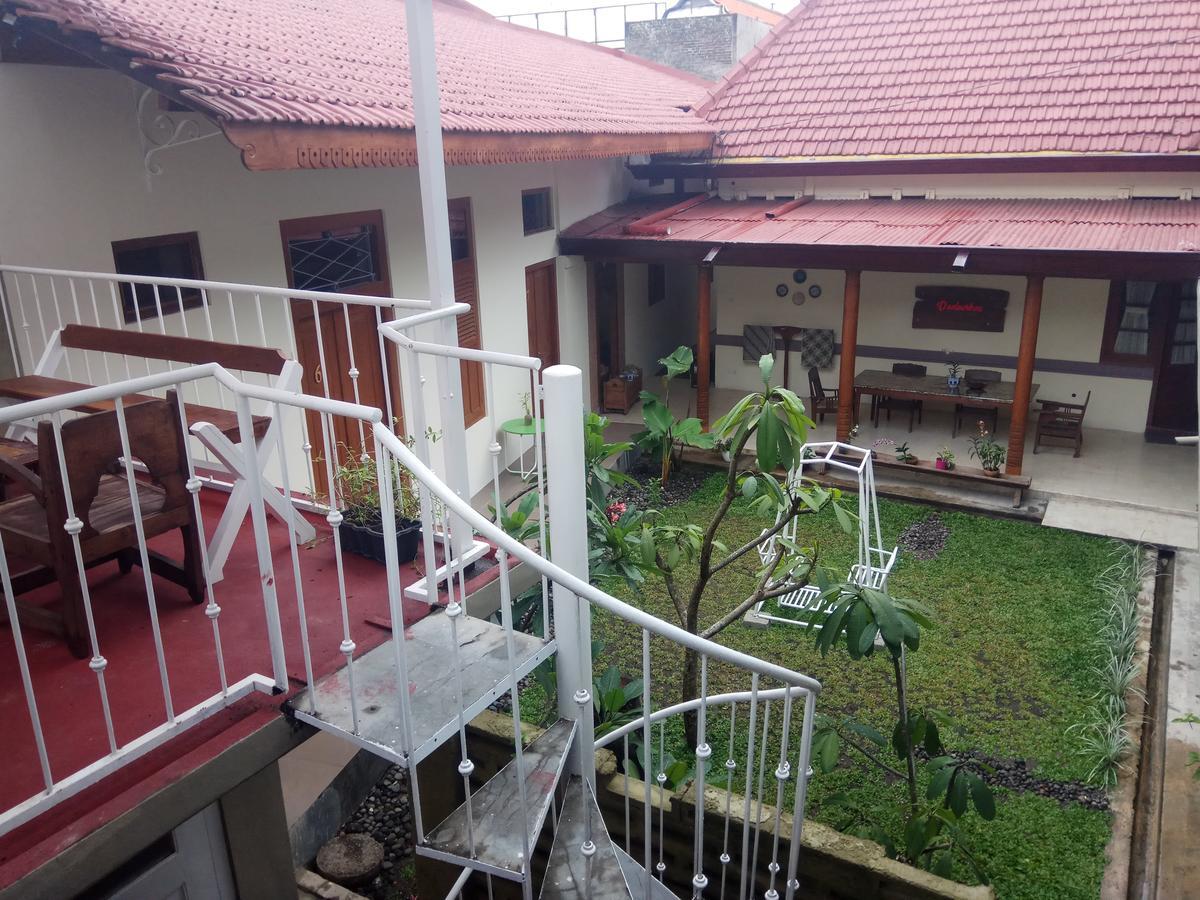 Surakarta  Doeloerkoe Homestay מראה חיצוני תמונה