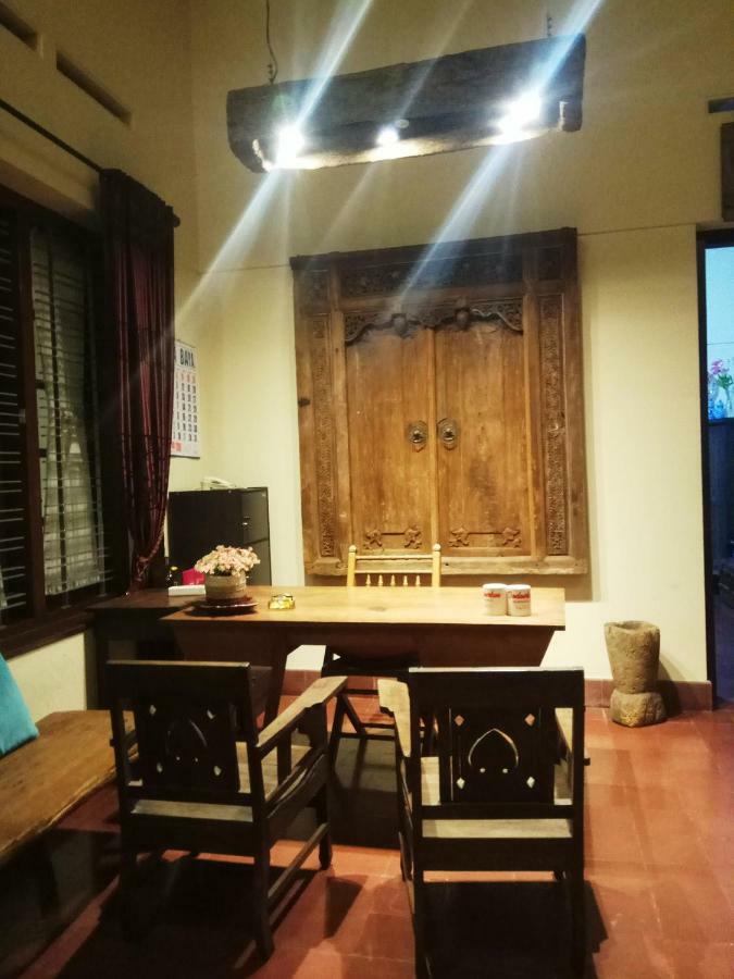 Surakarta  Doeloerkoe Homestay מראה חיצוני תמונה