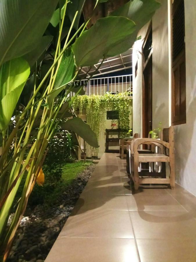 Surakarta  Doeloerkoe Homestay מראה חיצוני תמונה